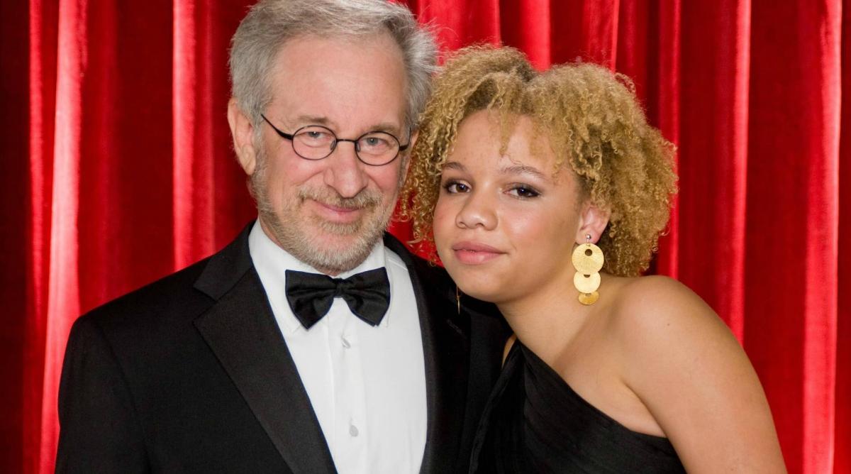 La hija de Steven Spielberg confiesa que quiere ser estríper