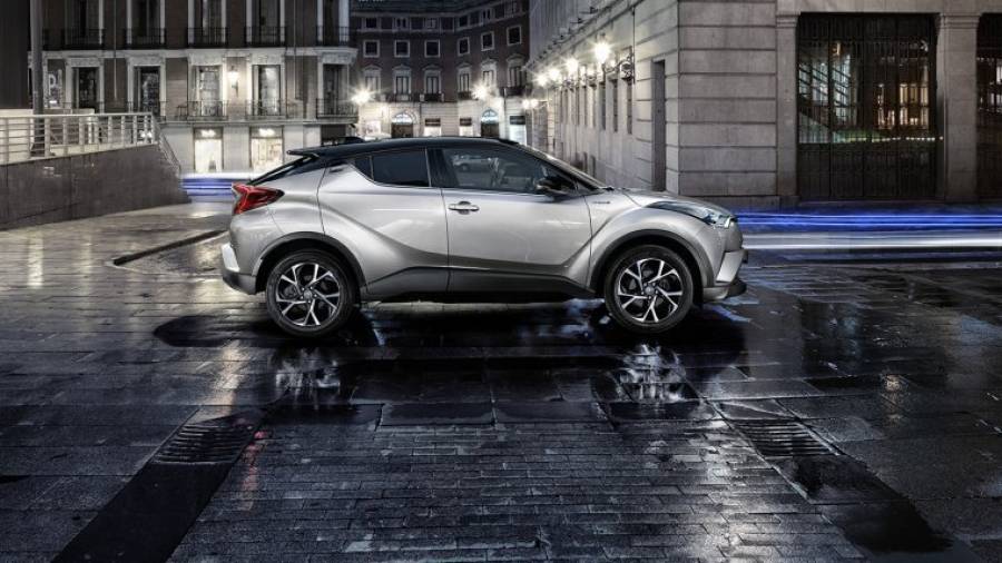El stand en París estará presidido por el C-HR, la nueva propuesta de Toyota entre los crossover del segmento C.