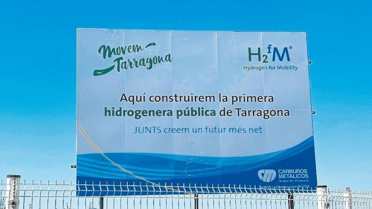 Cartel que anuncia la construcción de la hidrogenera en Riu Clar. Foto: Cedida