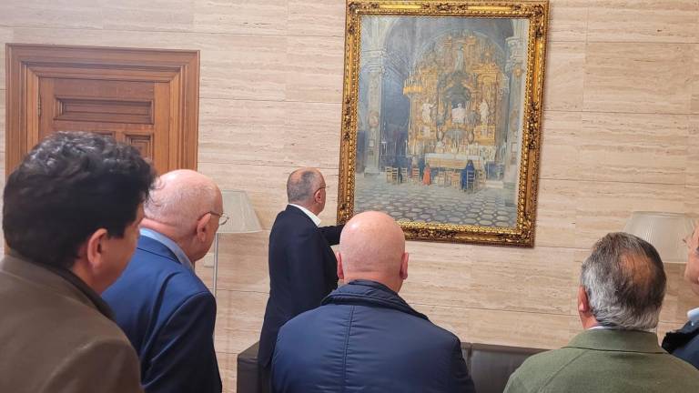 El quadre ‘Altar i retaule major del Santuari de la Mare de Déu de Misericòrdia’ al despatx de l’alcalde de Reus. Foto: A.R.
