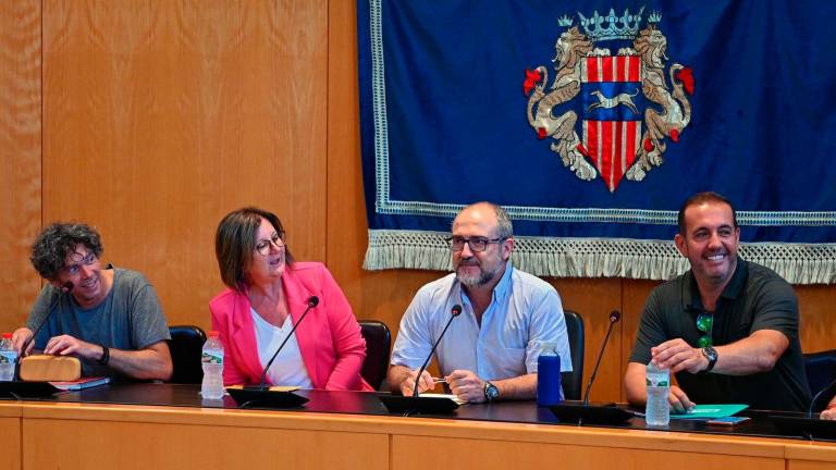 Los cuatro socios de gobierno, Barberà, Mendoza, Clúa y Daza, en el primer pleno del mandato celebrado el pasado viernes. Foto: Alfredo González