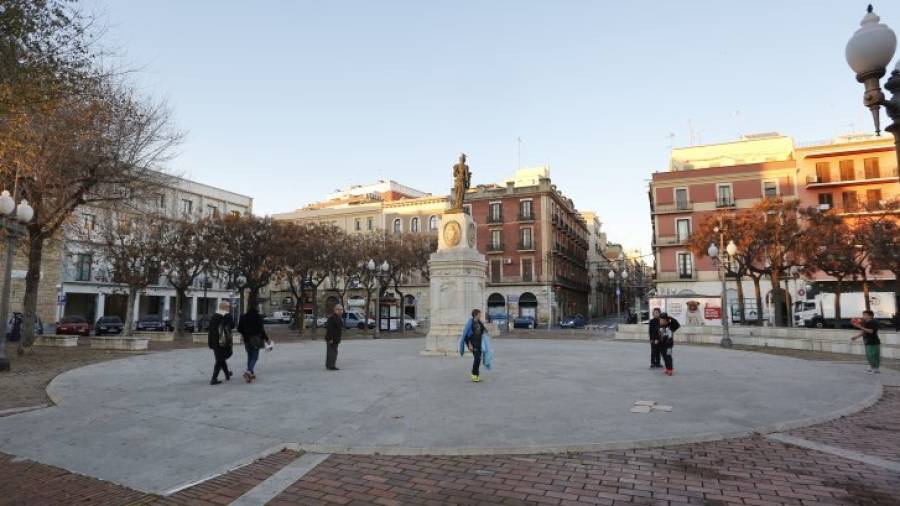 Los hechos tuvieron lugar en la plaça dels Carros. Foto: Pere Ferré